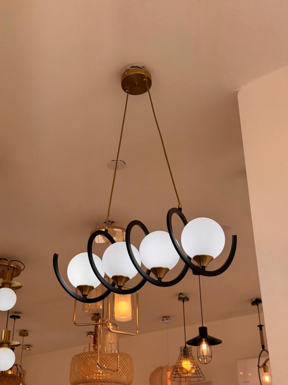 ثريا بار اسود 4 طابات