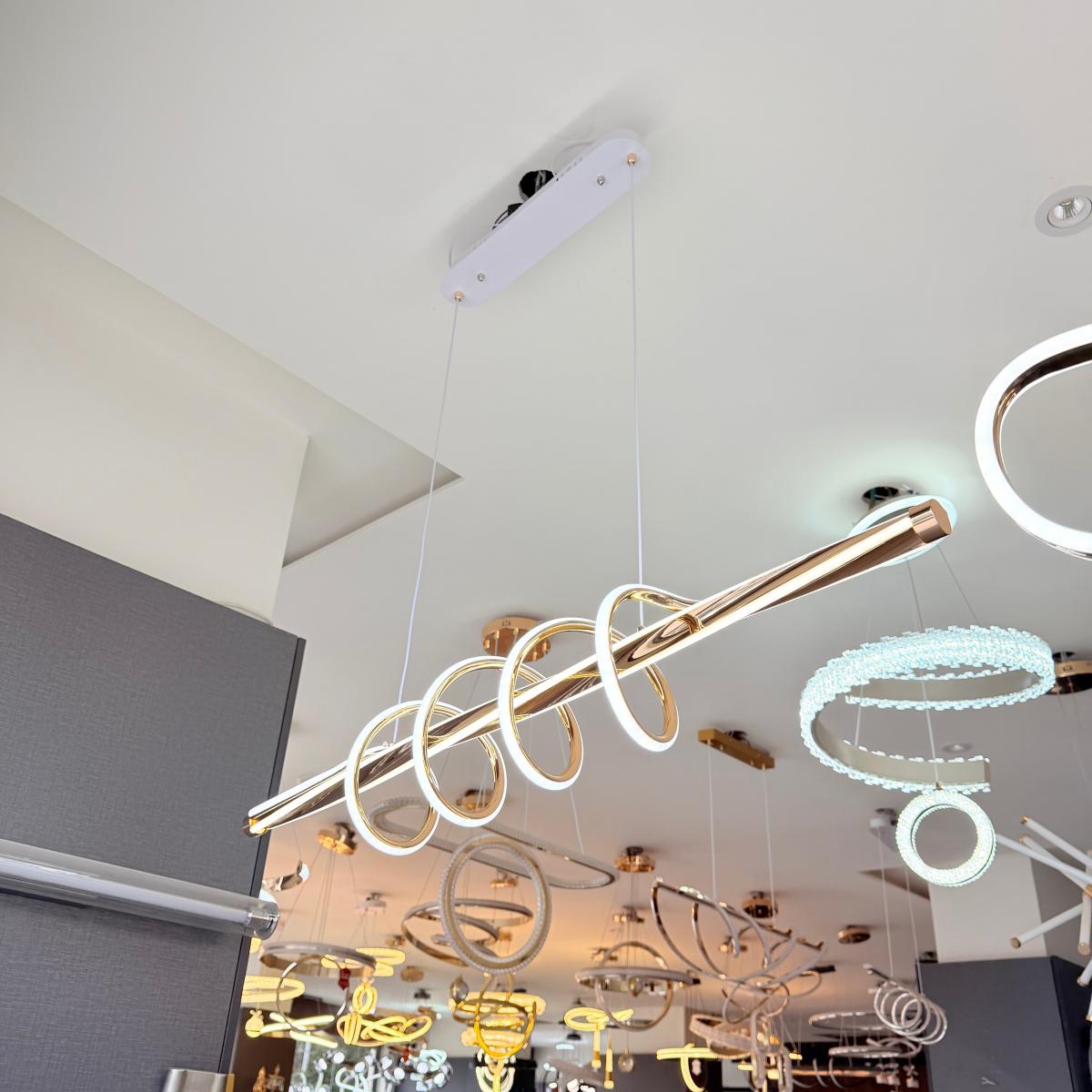 ثريا بار ذهبي ليد