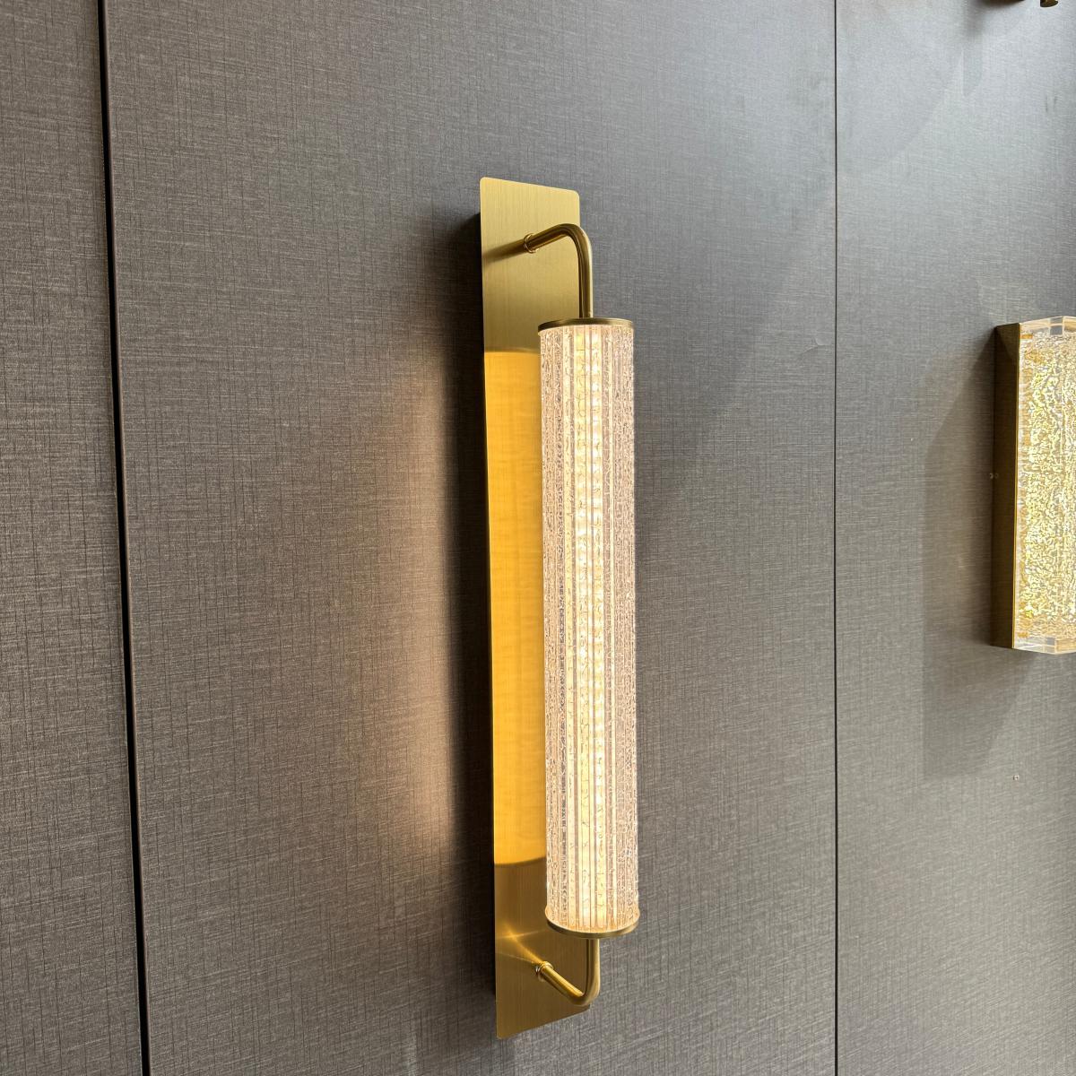 ثريا جدارية لون ذهبي