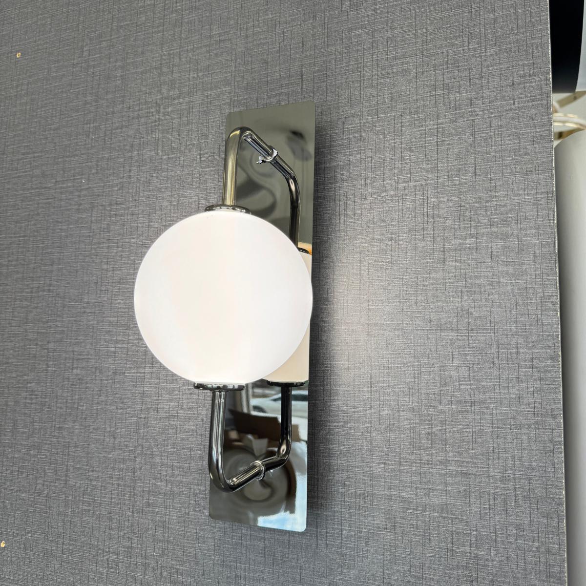 ثريا جدارية ليد اسود