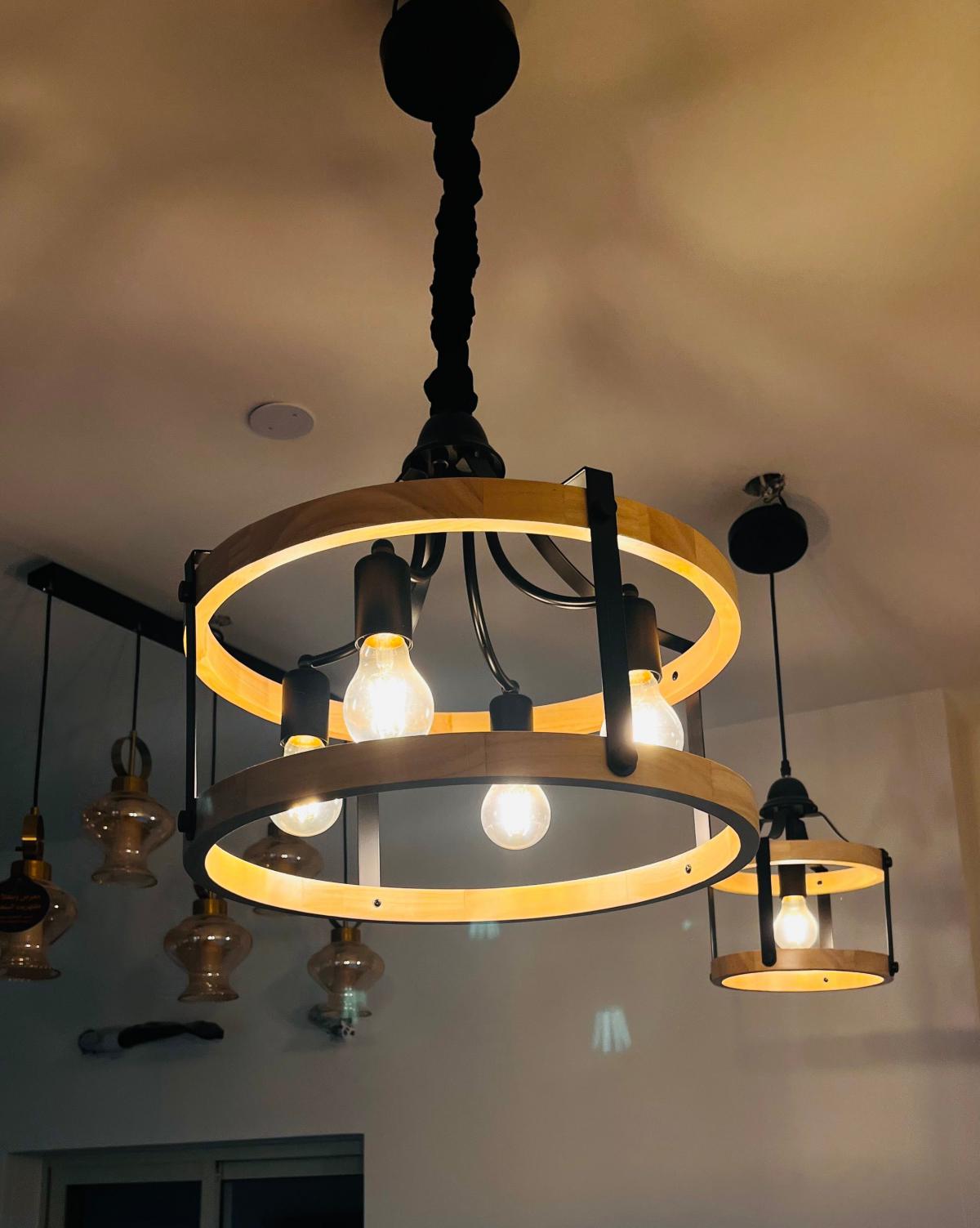 ثريا خشب كلاسيك