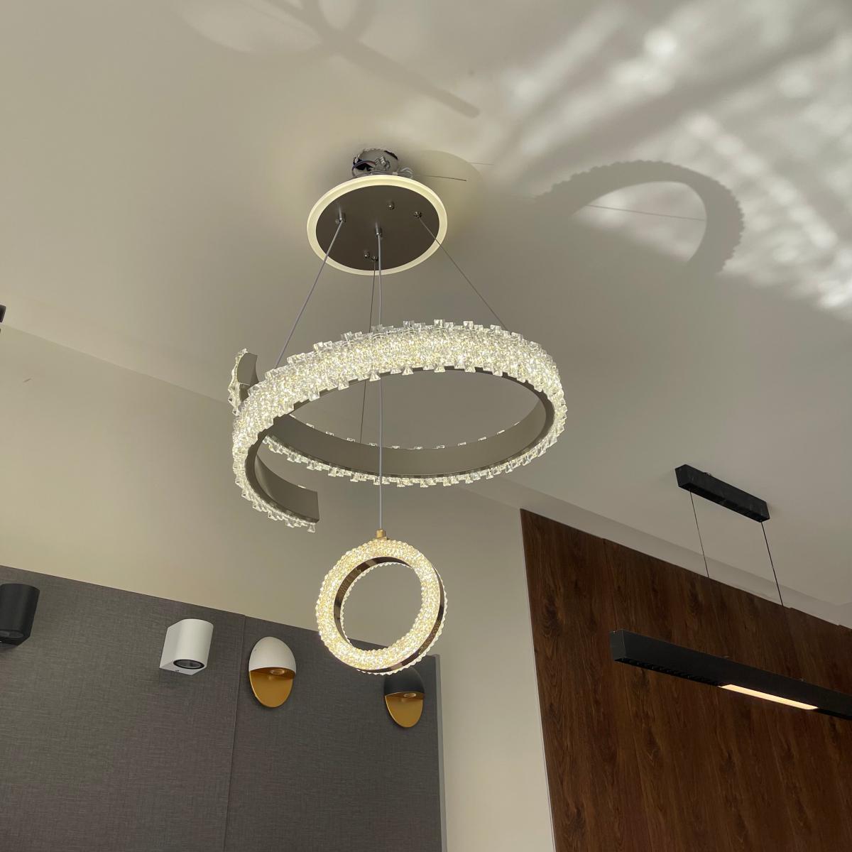 ثريا ليد ابيض