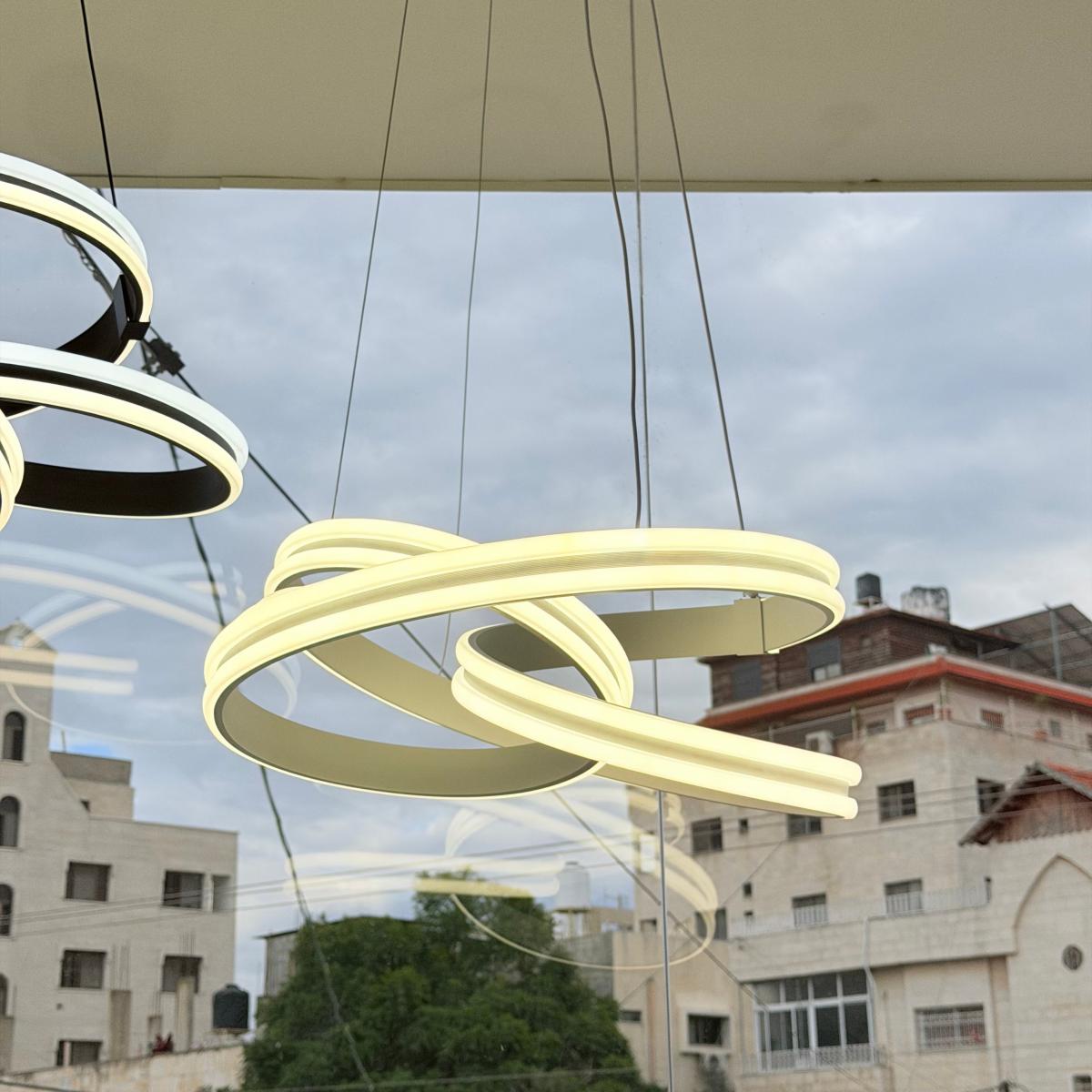 ثريا ليد ابيض