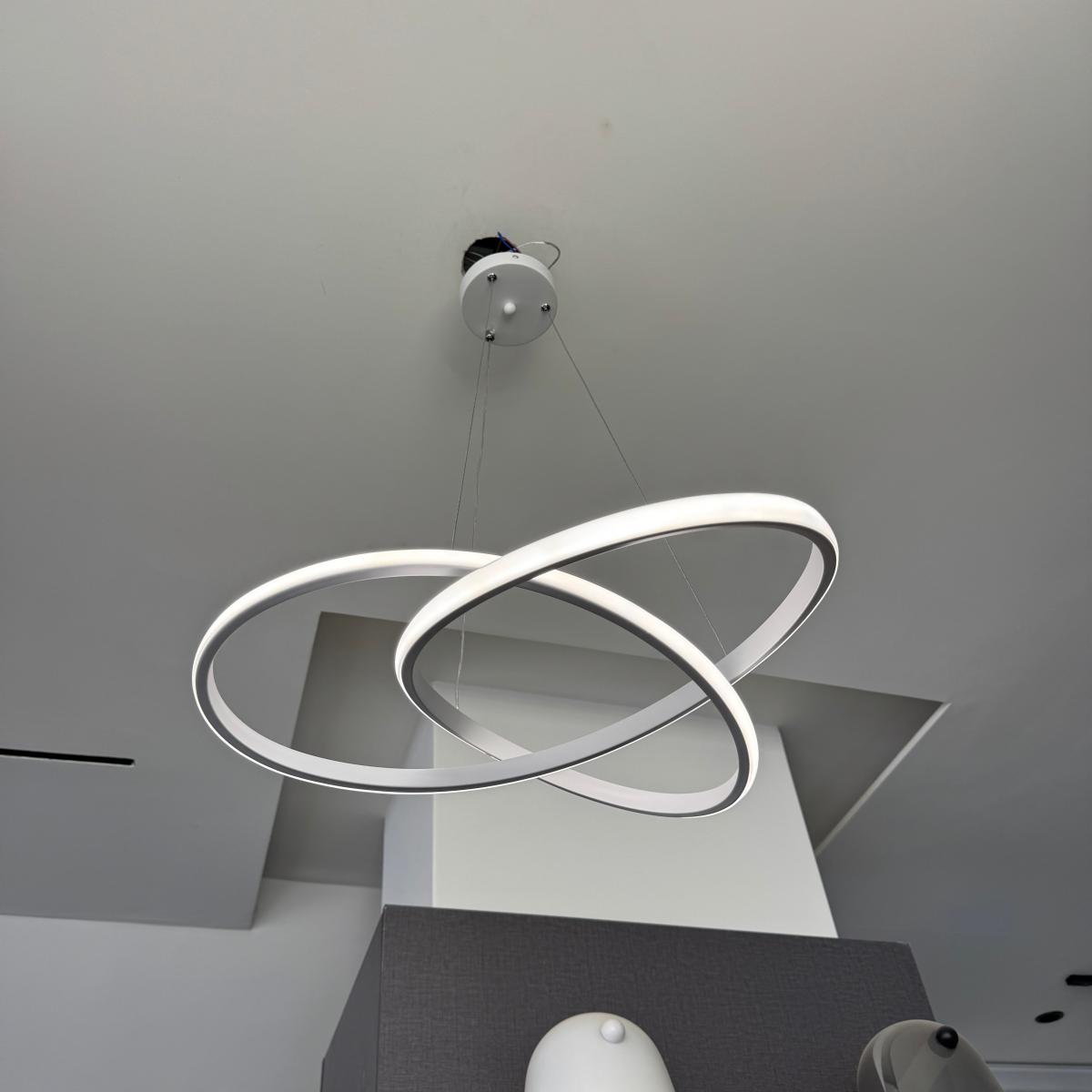 ثريا ليد ابيض