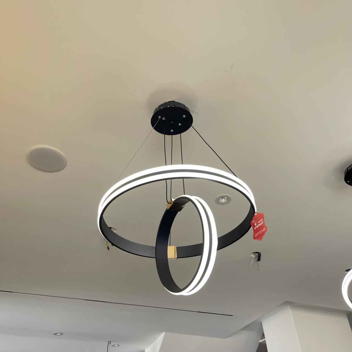 ثريا ليد اسود