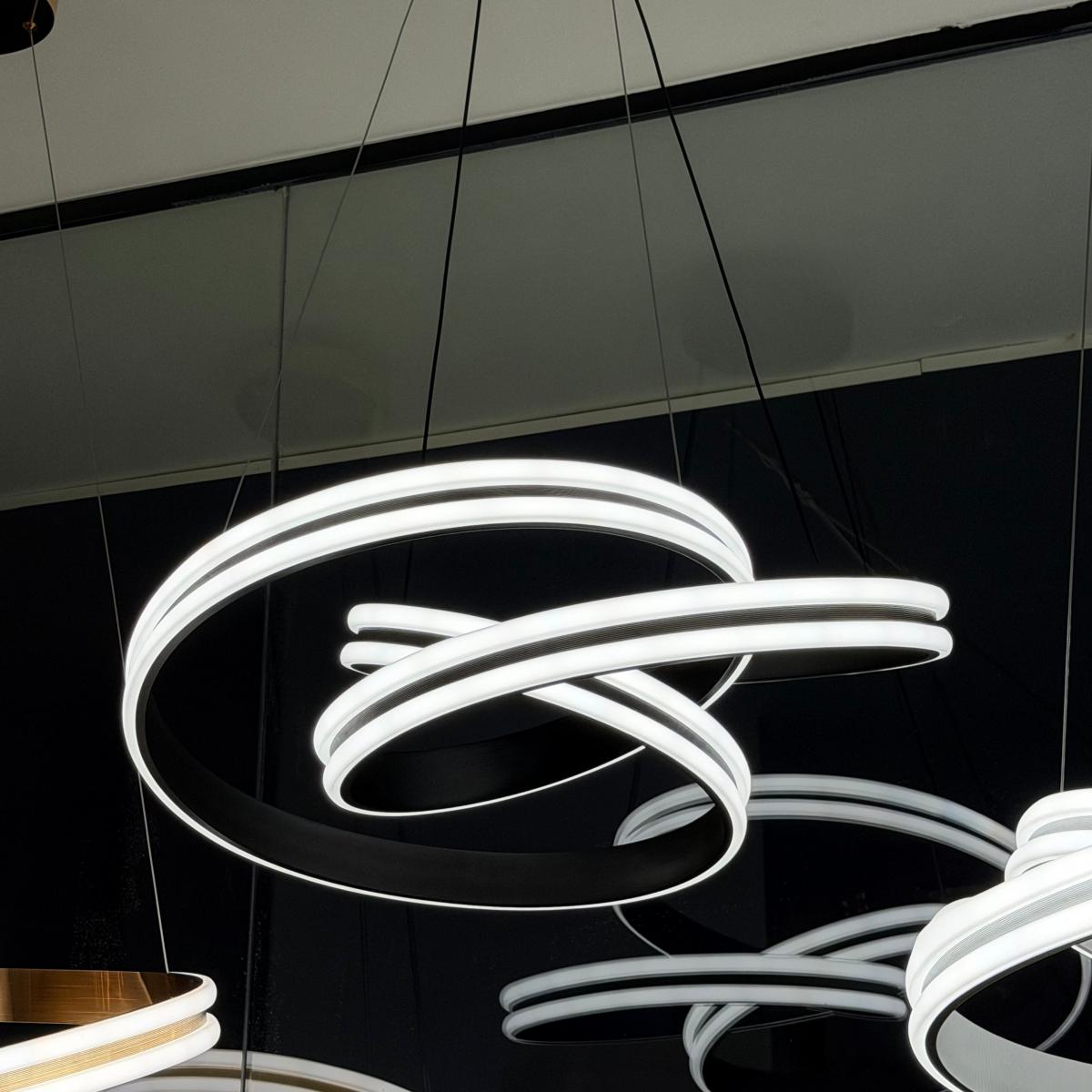 ثريا ليد اسود