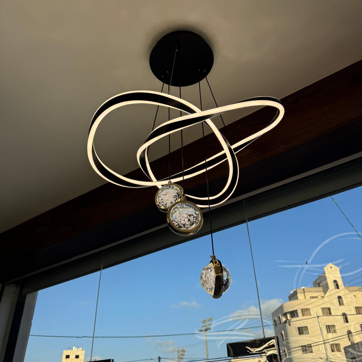 ثريا ليد اسود