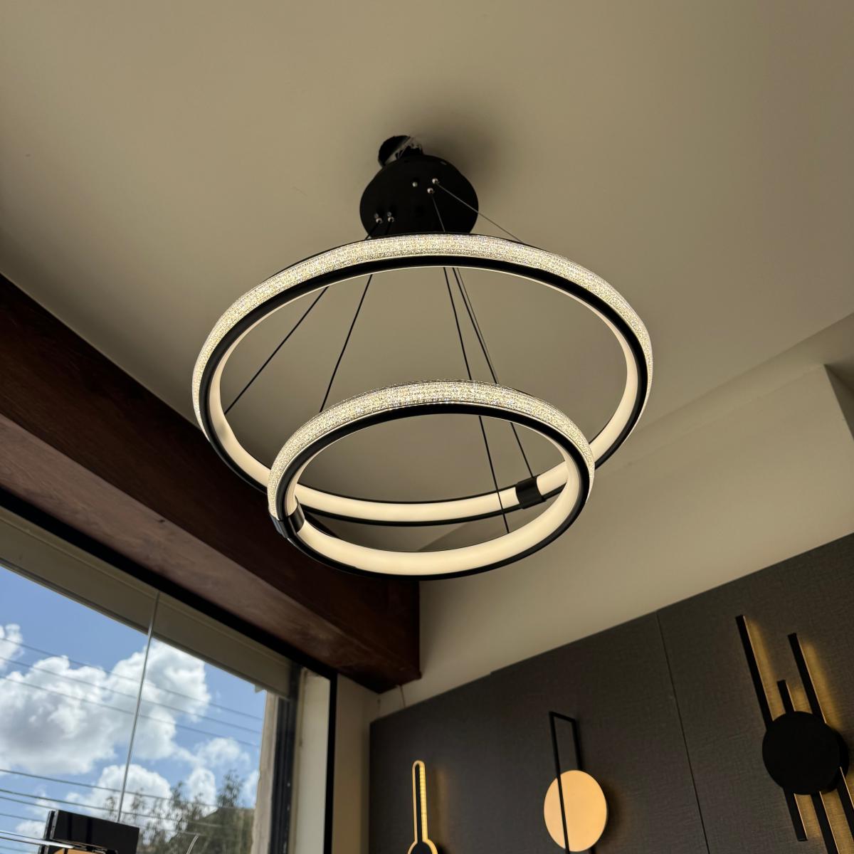 ثريا ليد اسود