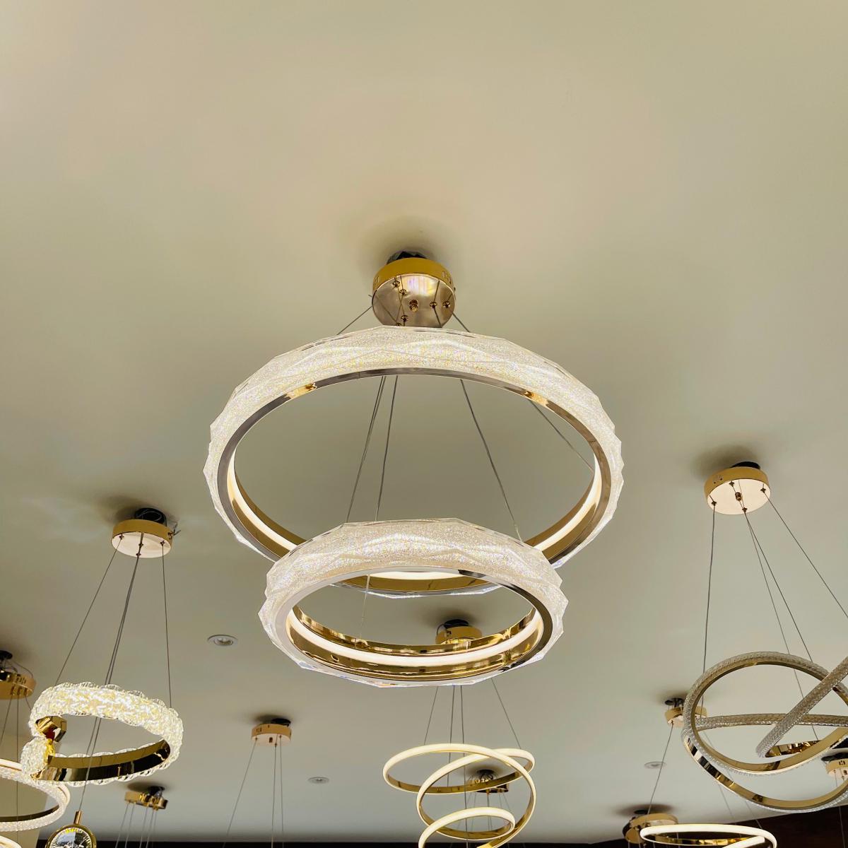 ثريا ليد ذهبي