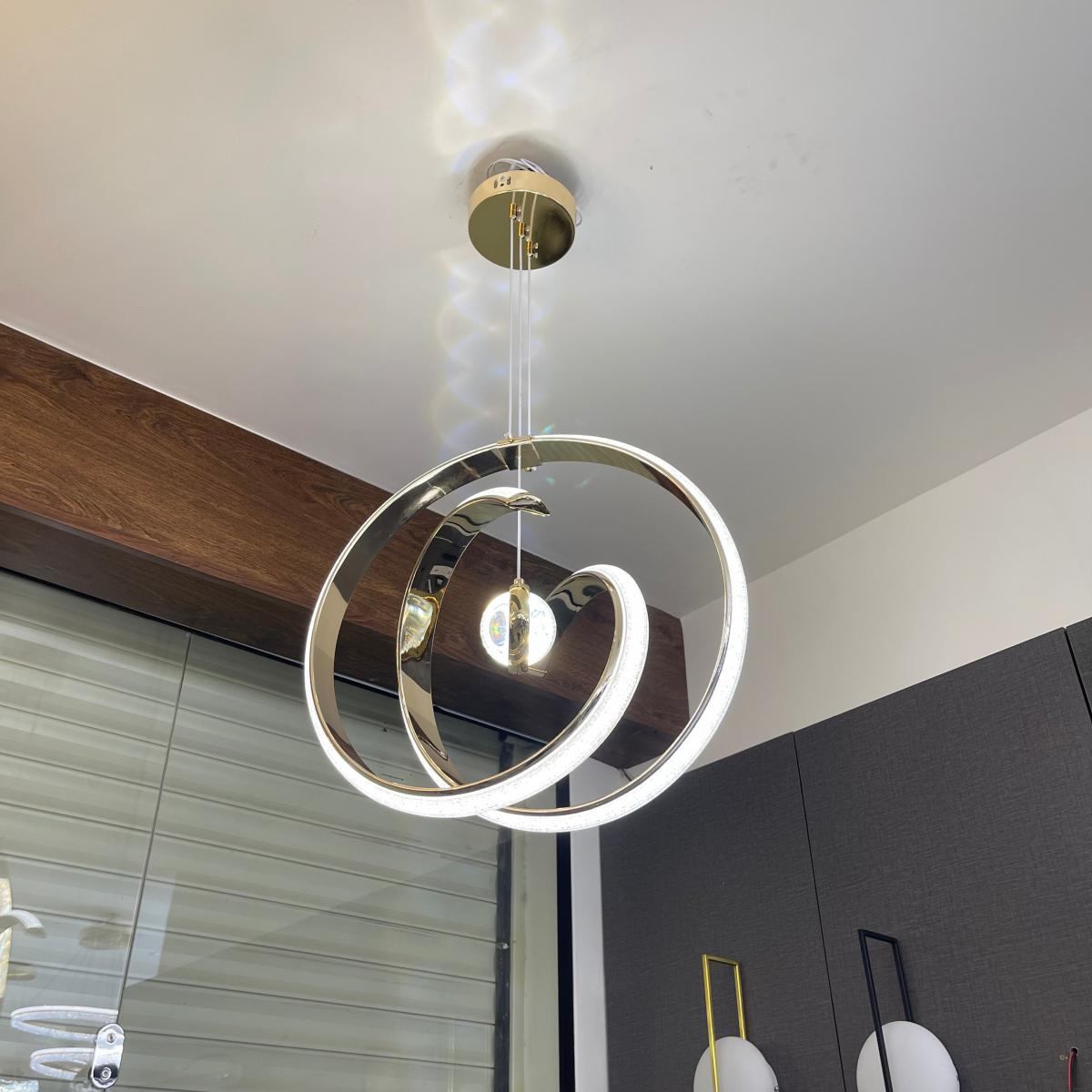 ثريا ليد ذهبي