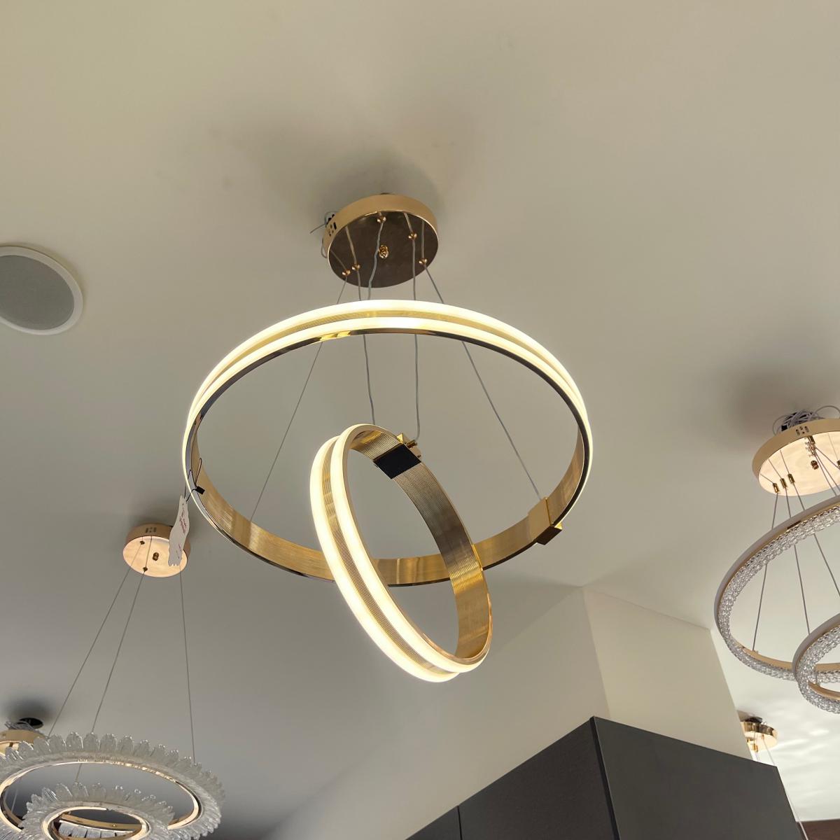 ثريا ليد ذهبي