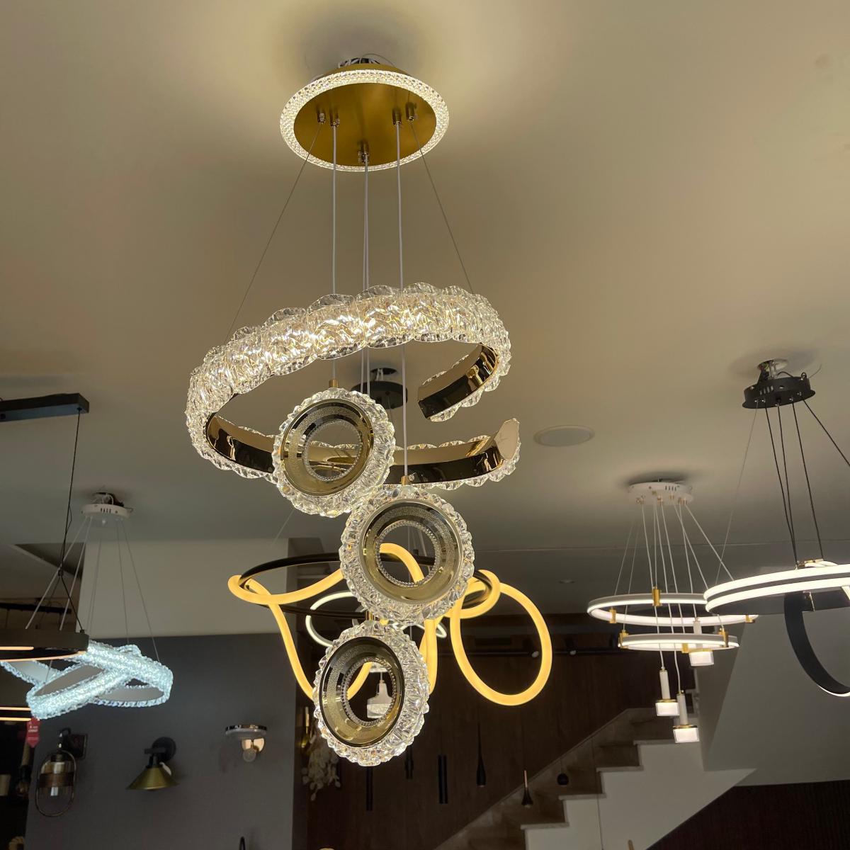 ثريا ليد ذهبي