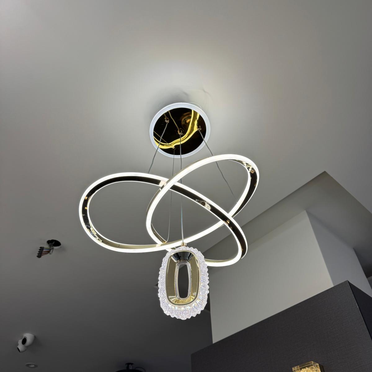 ثريا ليد ذهبي