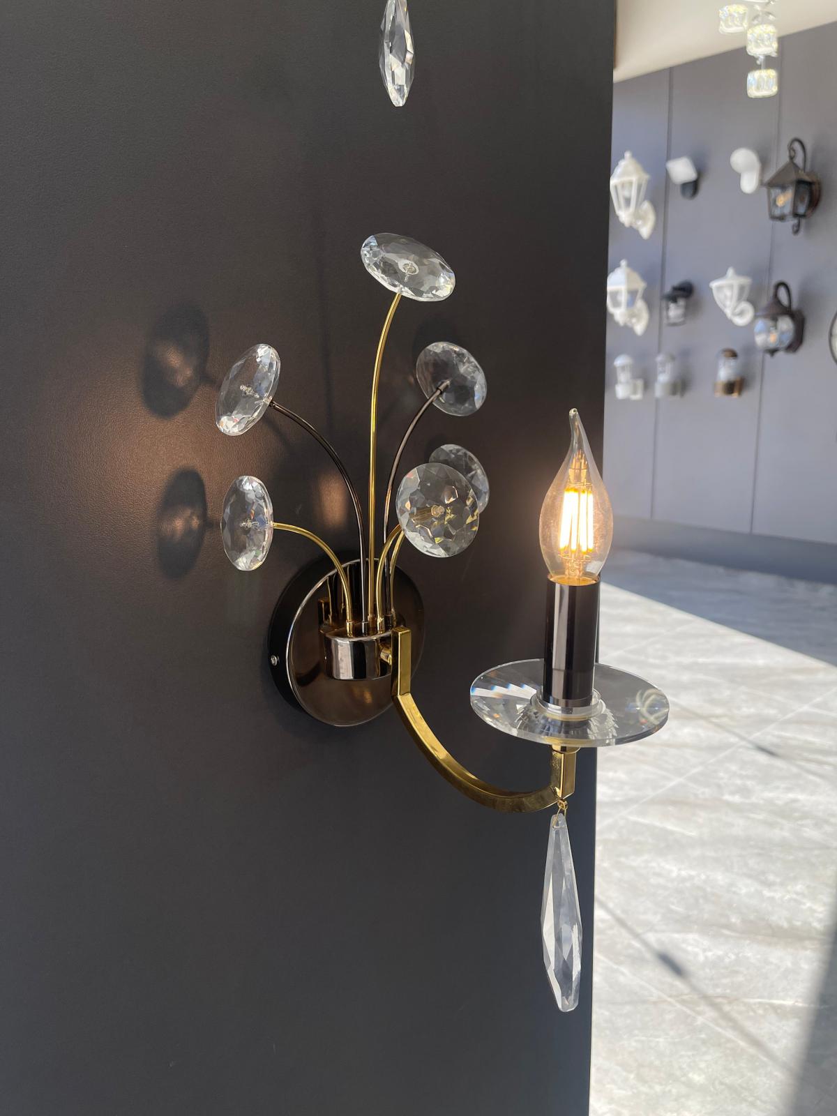 ثرية جنب كريست