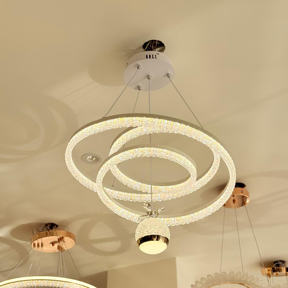 ثرية ليد ابيض