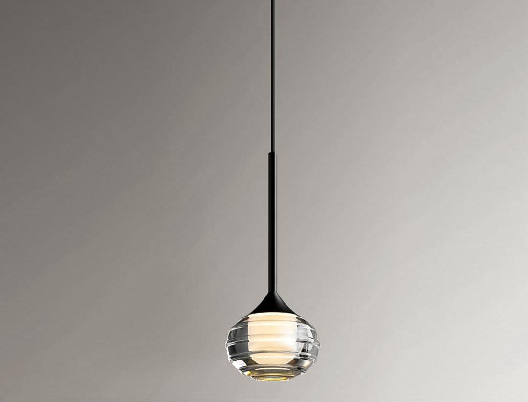 ثرية ليد مفرد اسود