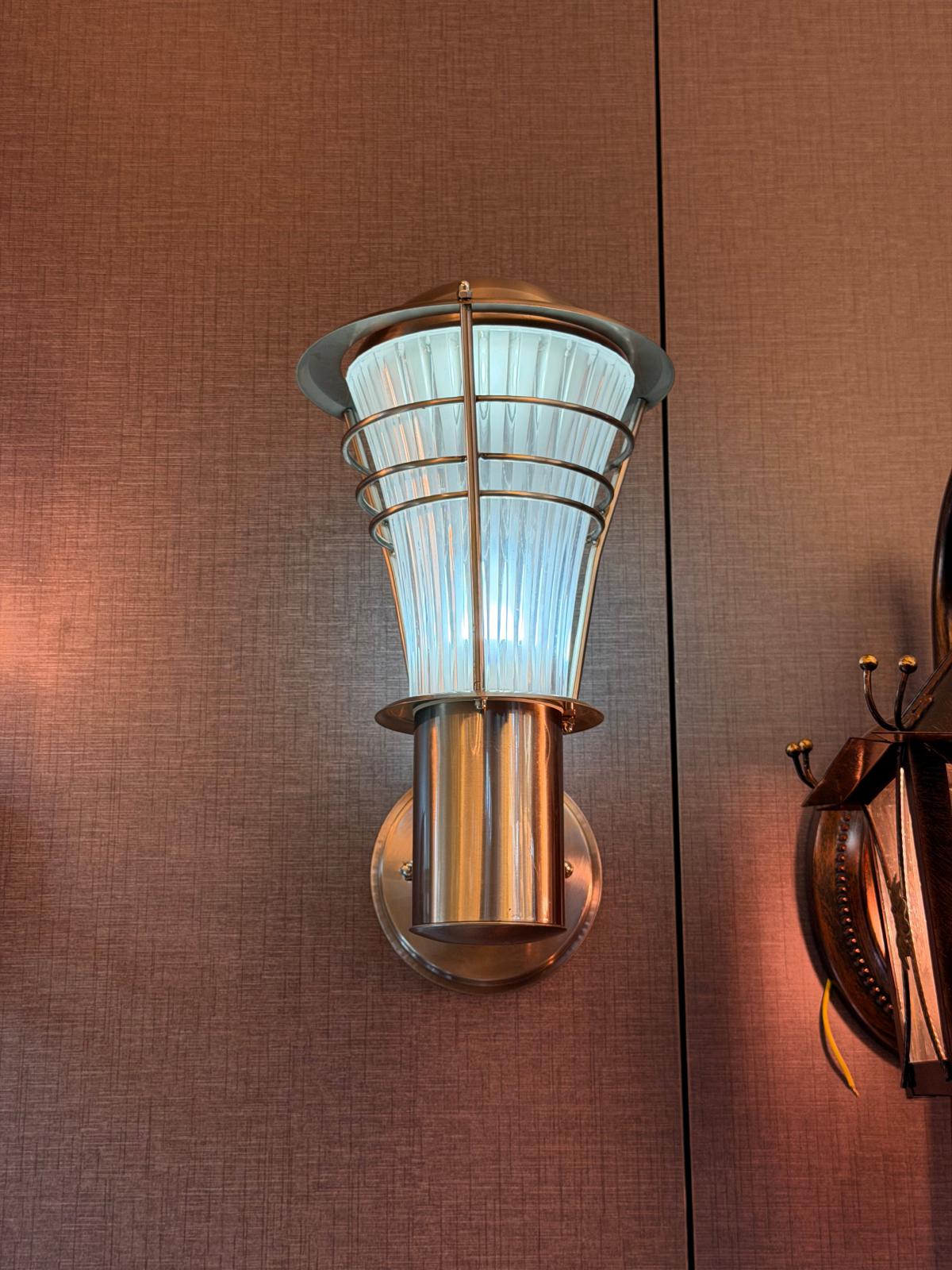 فانوس جنب فضي