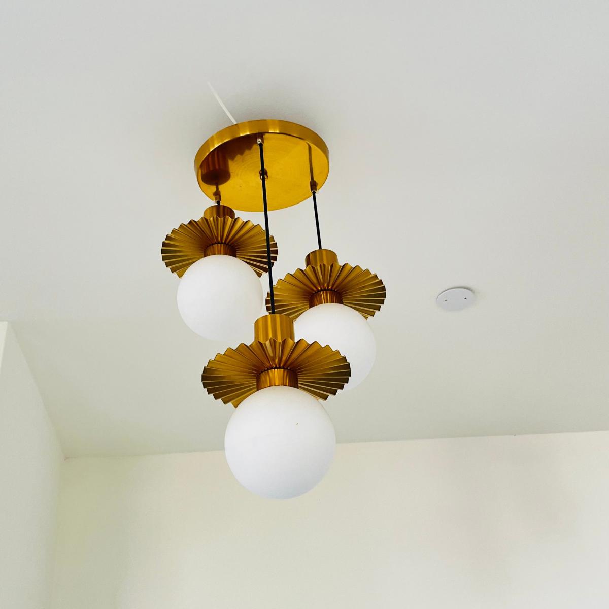 معلقة ثلاثية كلاسيك